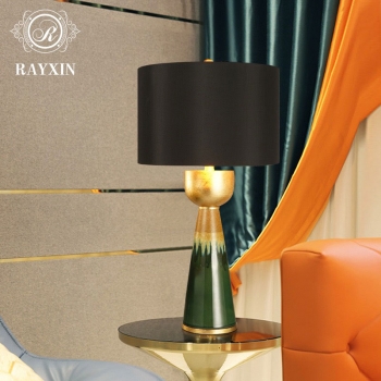Đèn bàn nhập khẩu trang trí chung cư DNAA 072